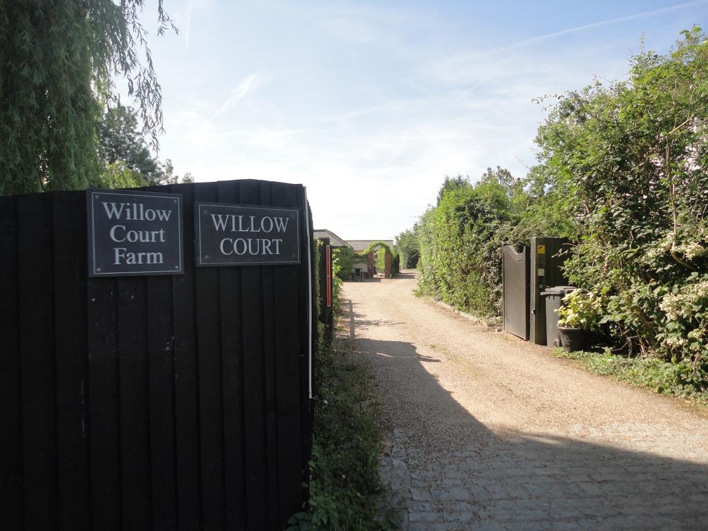 Willow Court Farm Studio West & Petting Farm, 8 Mins To Legoland & Windsor, 15 Mins To Lapland Uk Βίλα Εξωτερικό φωτογραφία